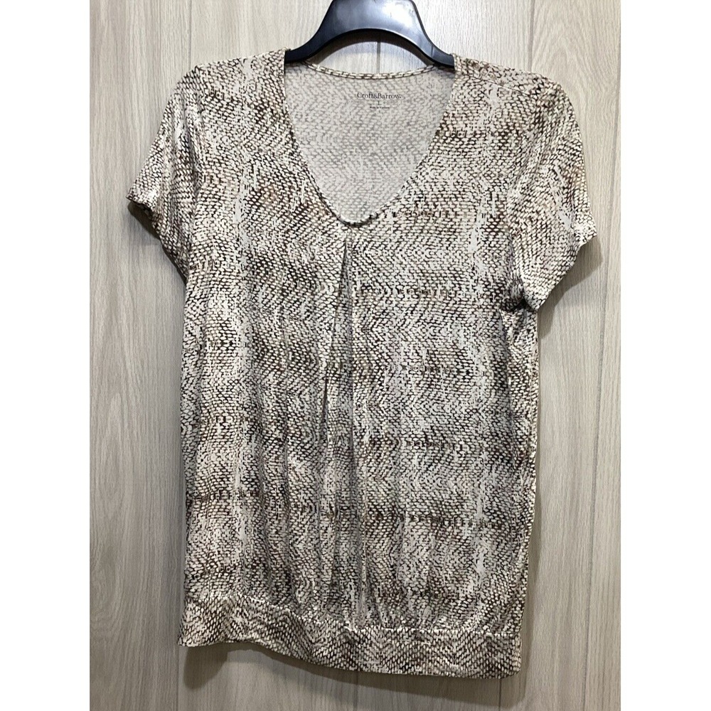 CROFT & BARROW Women's (Size L) Short Sleeve Scoop Neck Shirt Banded Hem Stretch